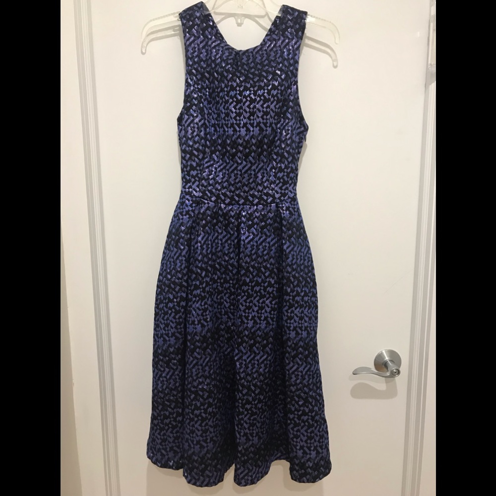 Eva Franco Cross-back Sleeveless Midi dress